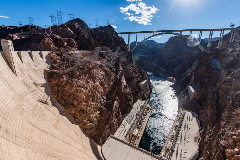 Your Guide to Visiting the Hoover Dam – Stress-Free Transportation Included